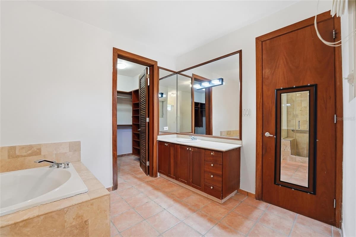 182 DORADO BEACH EAST — photo 18 of 26