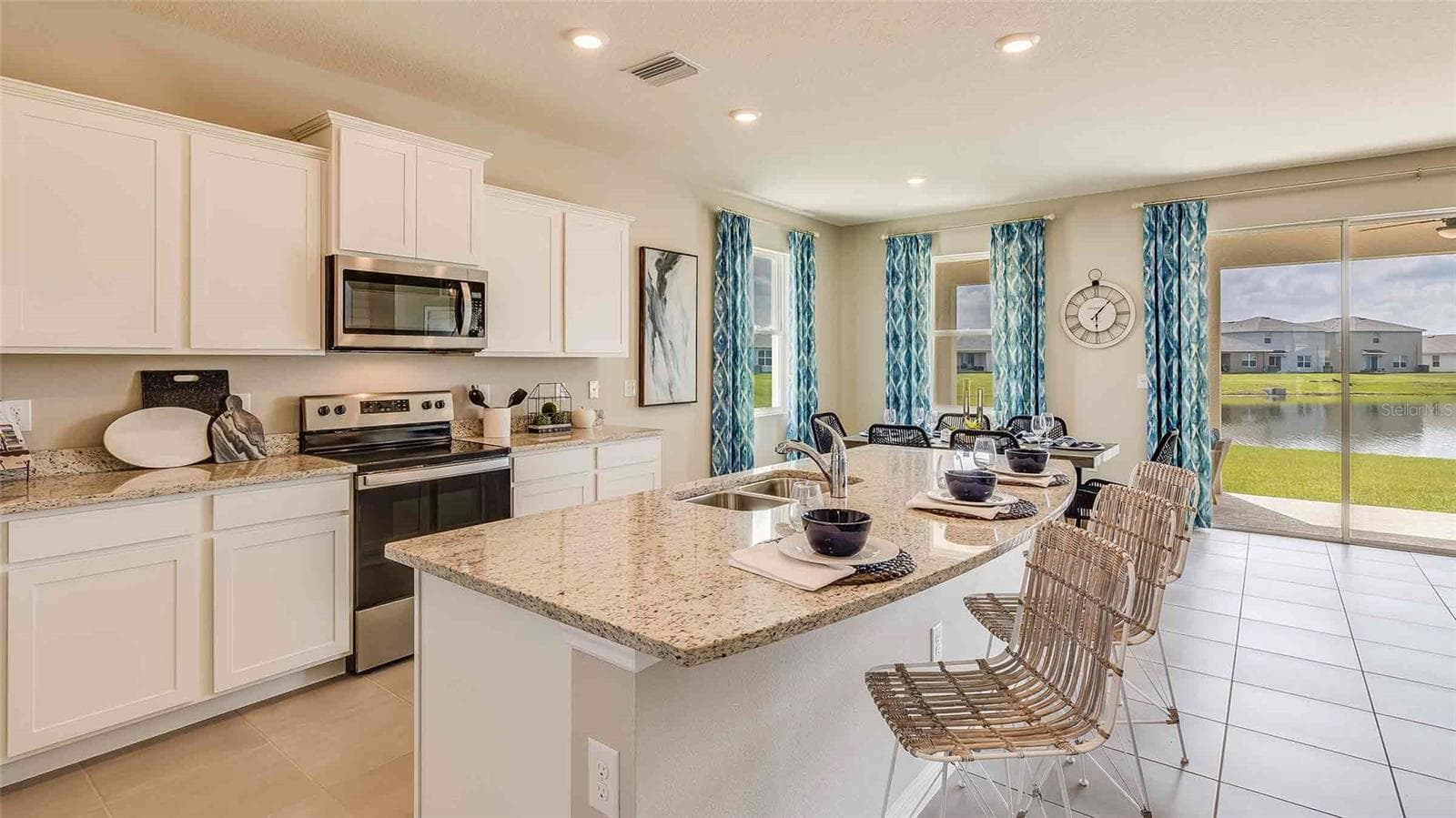 4321 SILVER BIRCH COURT — photo 2 of 30