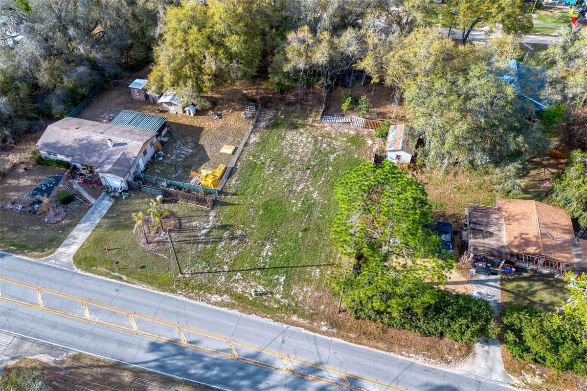 LAKE GRIFFIN ROAD — photo 9 of 14