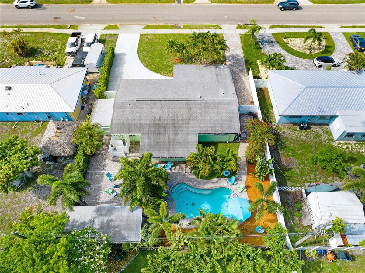231 OCEAN BOULEVARD — photo 7 of 83
