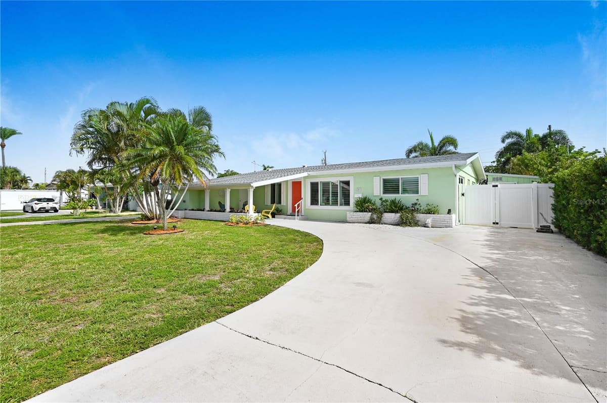 231 OCEAN BOULEVARD — photo 31 of 83