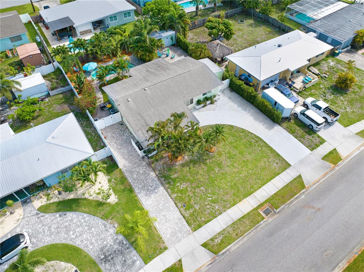 231 OCEAN BOULEVARD — photo 19 of 83