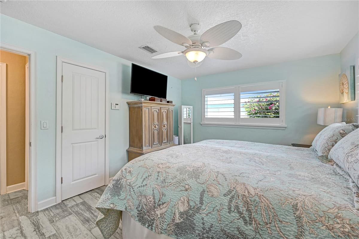 231 OCEAN BOULEVARD — photo 49 of 83