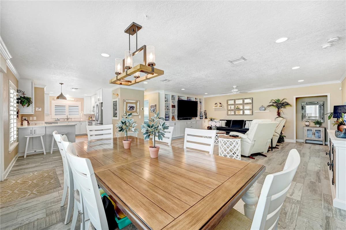 231 OCEAN BOULEVARD — photo 42 of 83