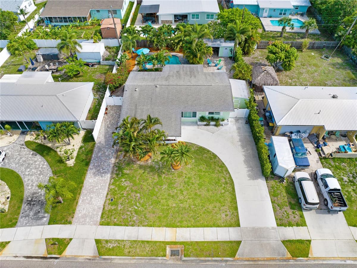 231 OCEAN BOULEVARD — photo 18 of 83