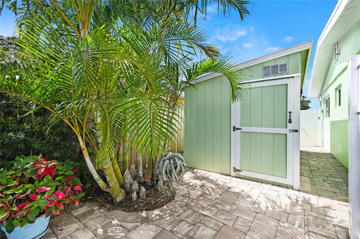231 OCEAN BOULEVARD — photo 81 of 83