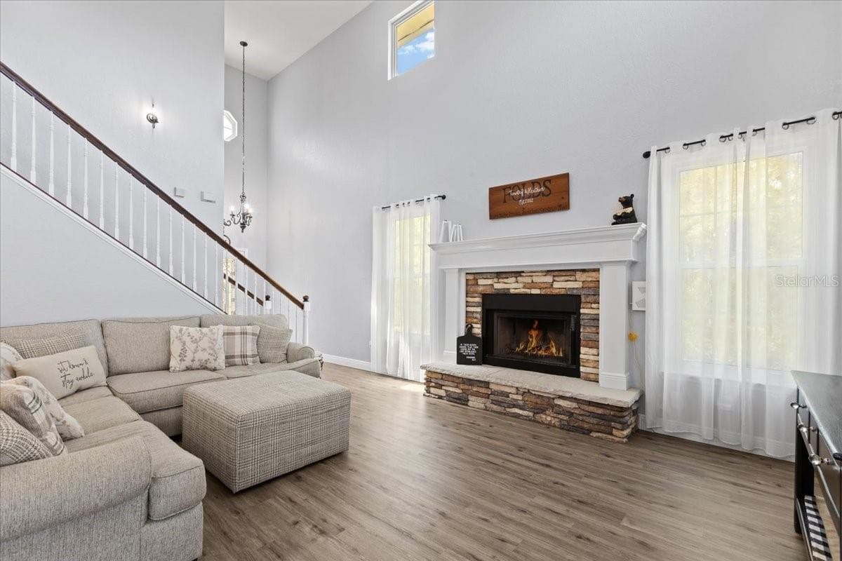 2600 48TH AVENUE — photo 5 of 100
