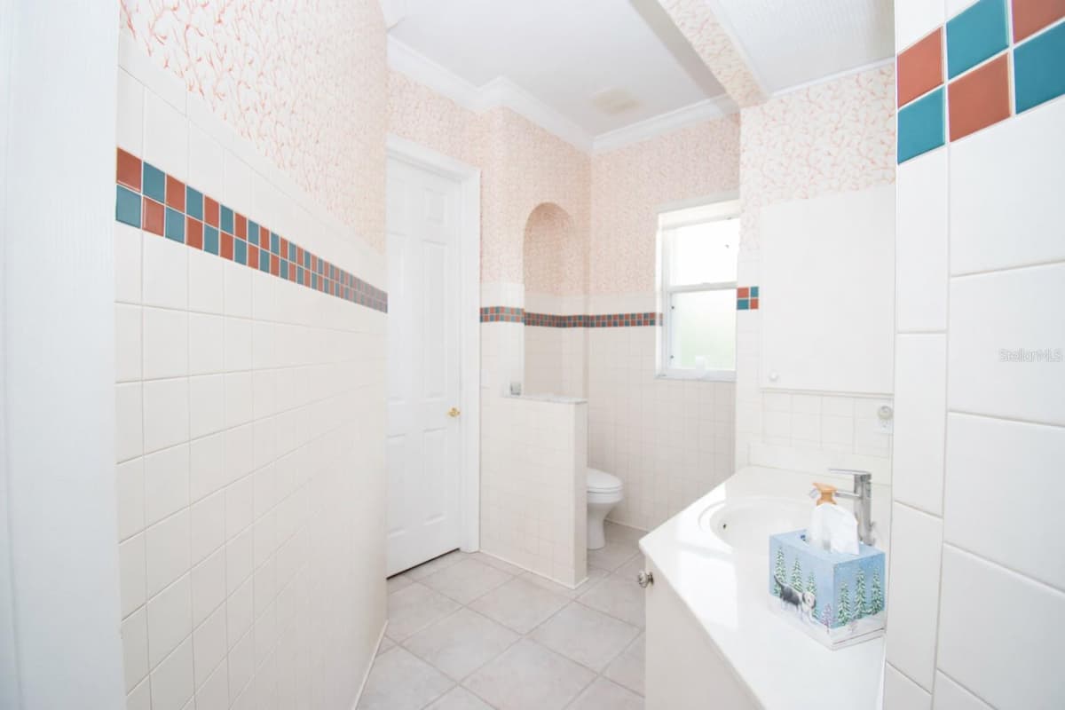 7302 EATON COURT — photo 33 of 51
