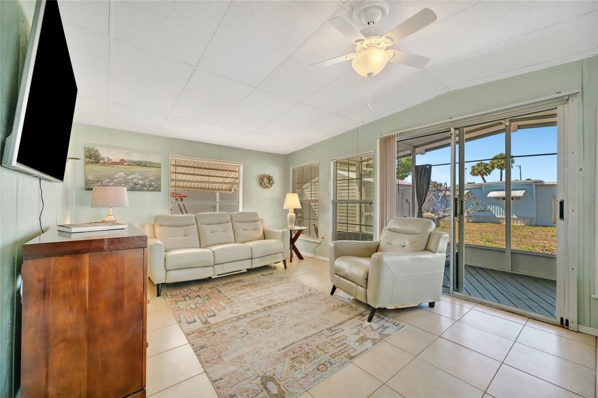 110 SAINT LUCIA LOOP — photo 21 of 39