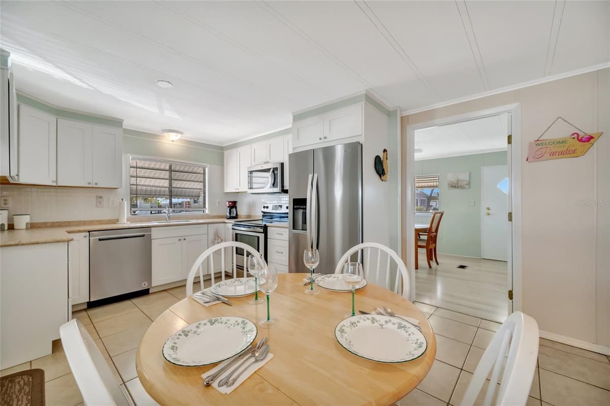 110 SAINT LUCIA LOOP — photo 9 of 39