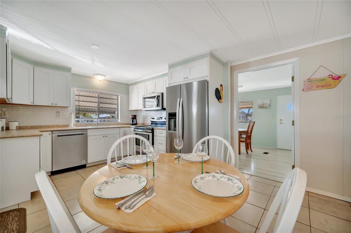 110 SAINT LUCIA LOOP — photo 10 of 39
