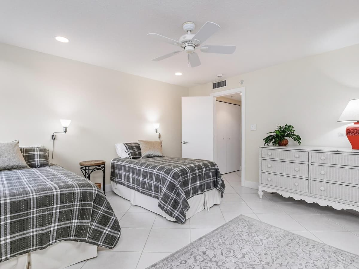 1511 GULF OF MEXICO DRIVE — photo 28 of 57