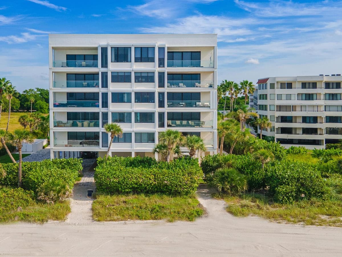 1511 GULF OF MEXICO DRIVE — photo 39 of 57