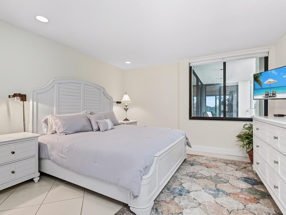 1511 GULF OF MEXICO DRIVE — photo 24 of 57
