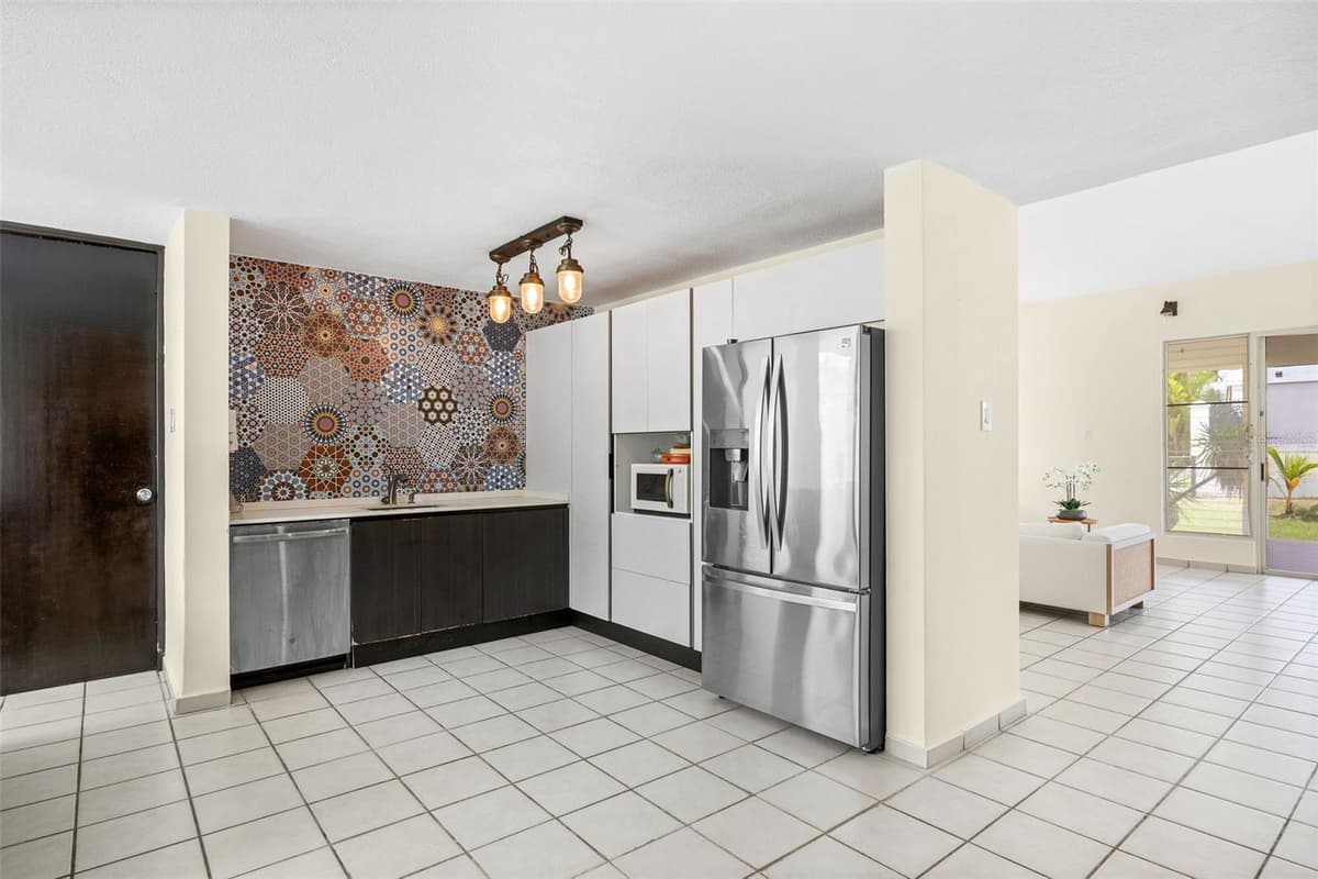 351 CAMINO DE LOS LIRIOS — photo 18 of 32