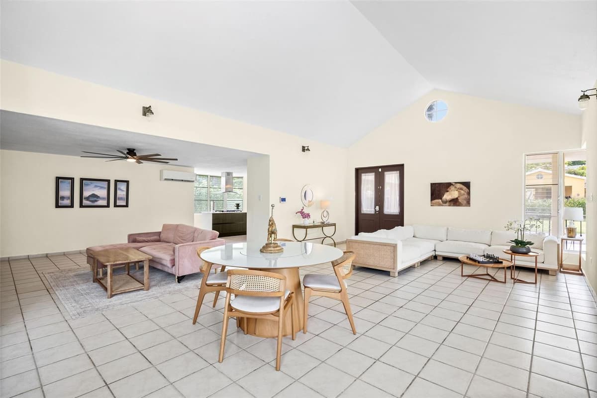 351 CAMINO DE LOS LIRIOS — photo 13 of 32