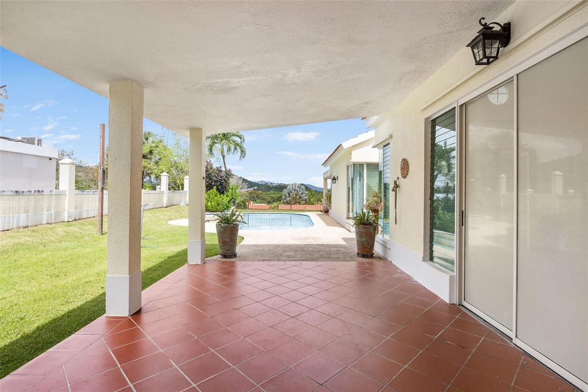 351 CAMINO DE LOS LIRIOS — photo 3 of 32