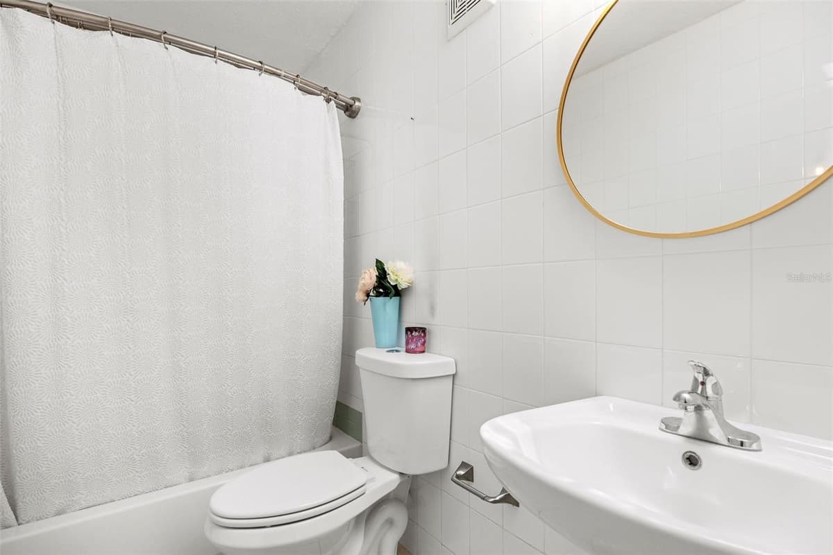 351 CAMINO DE LOS LIRIOS — photo 22 of 32