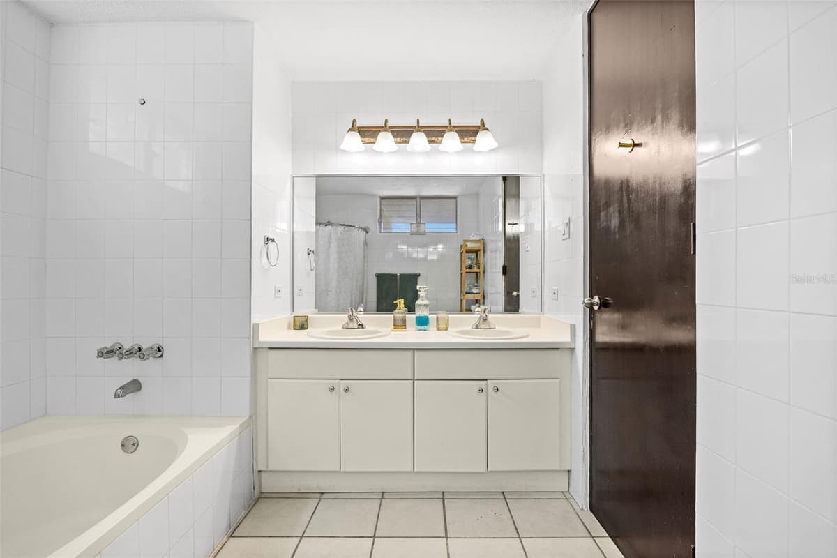 351 CAMINO DE LOS LIRIOS — photo 32 of 32