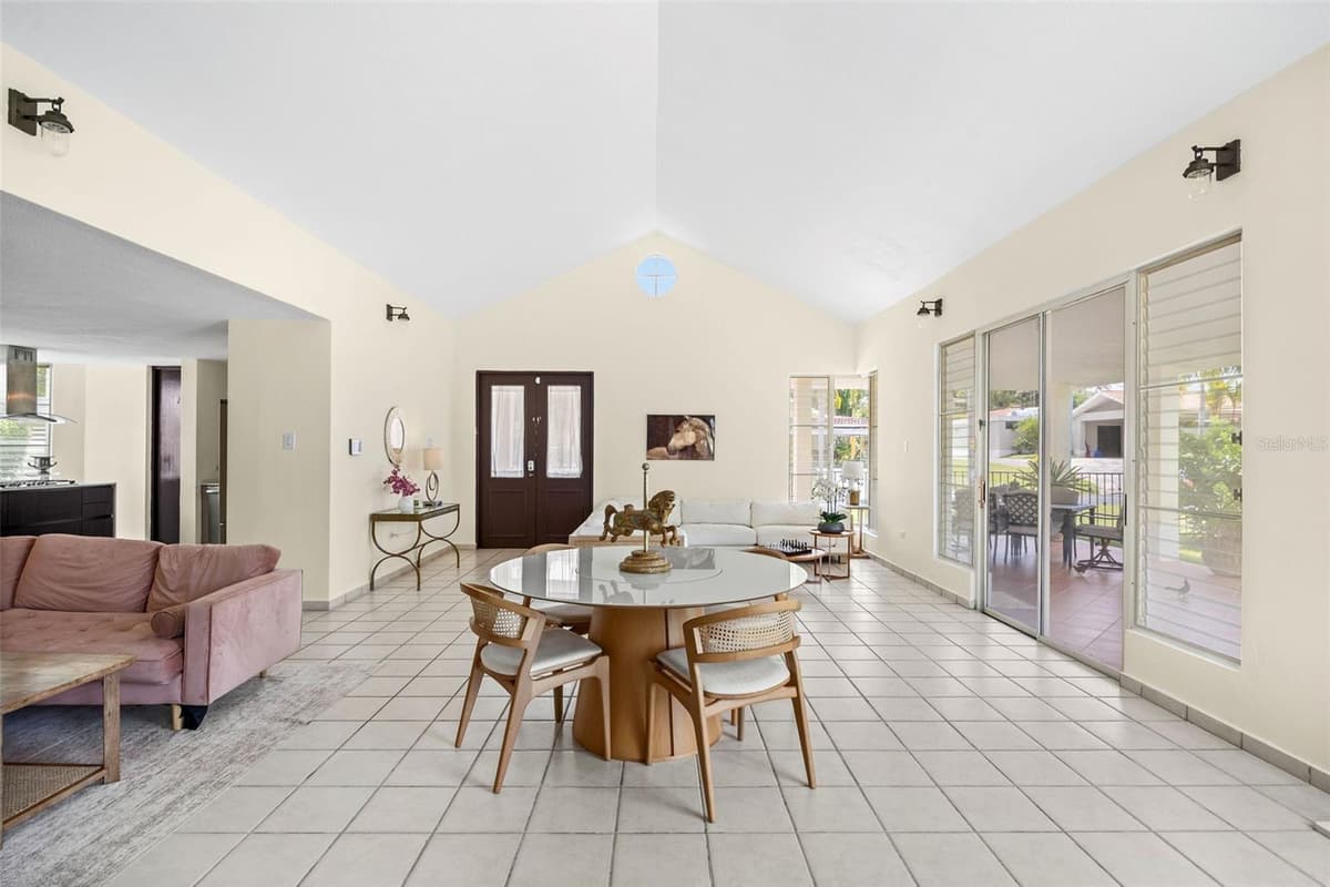 351 CAMINO DE LOS LIRIOS — photo 12 of 32