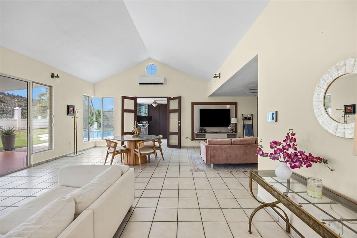 351 CAMINO DE LOS LIRIOS — photo 8 of 32