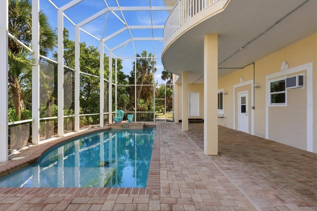 65 PALM DRIVE — photo 39 of 55