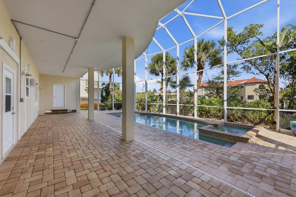 65 PALM DRIVE — photo 42 of 55
