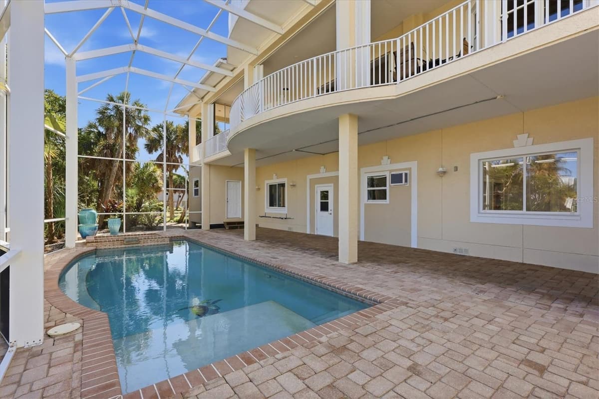 65 PALM DRIVE — photo 40 of 55
