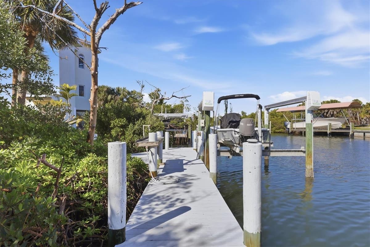 65 PALM DRIVE — photo 47 of 55