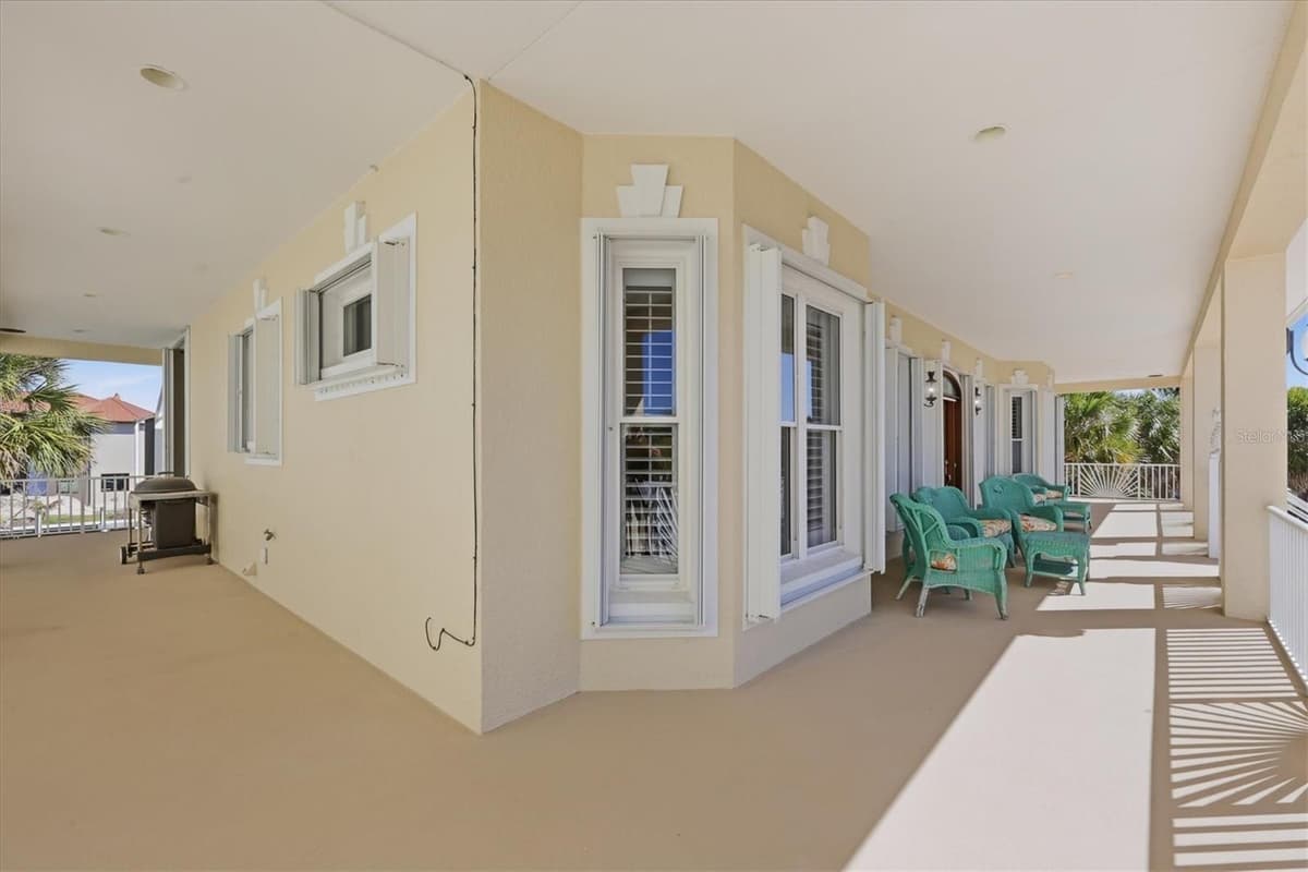 65 PALM DRIVE — photo 11 of 55