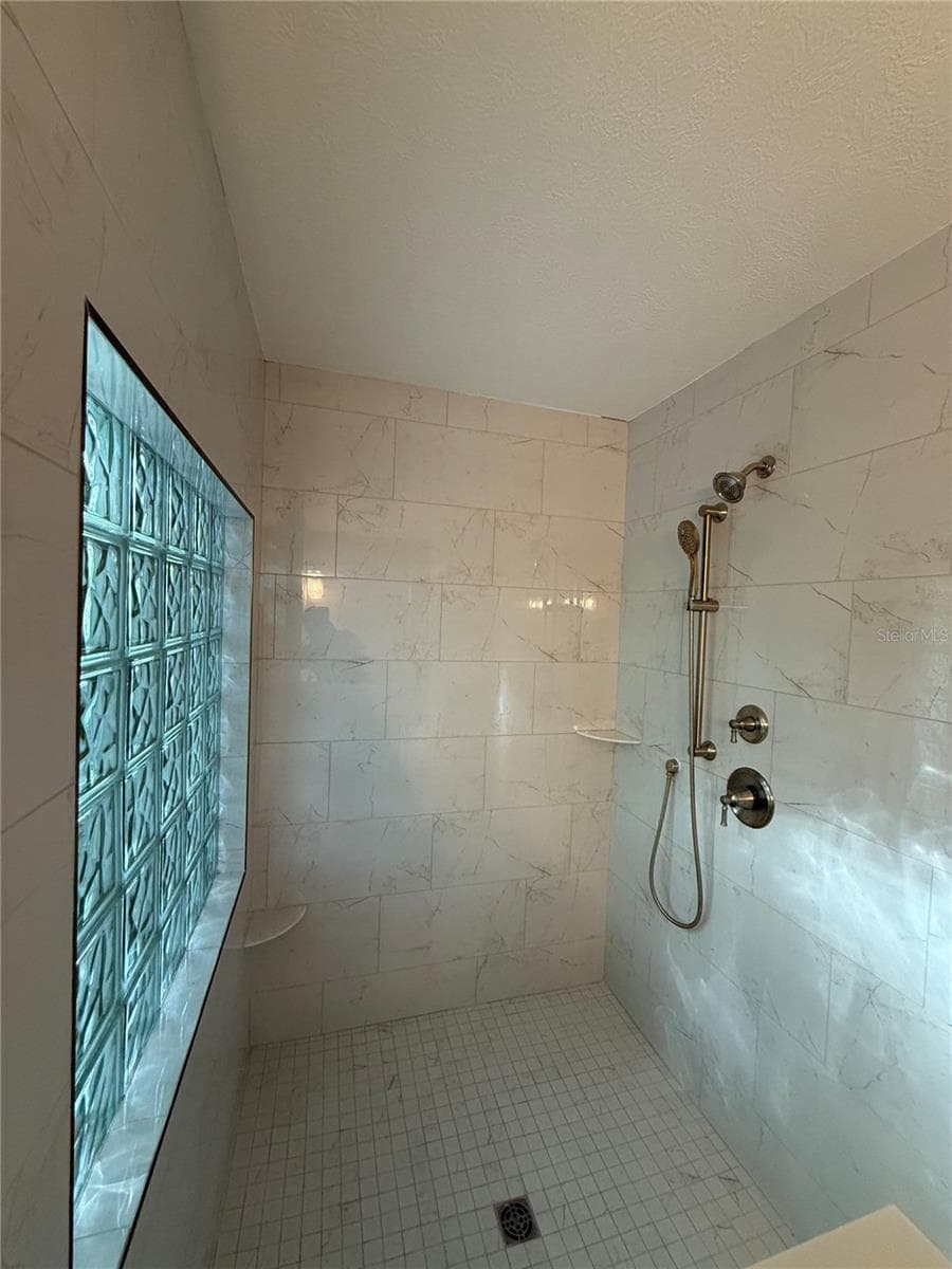 410 56TH AVENUE — photo 16 of 18