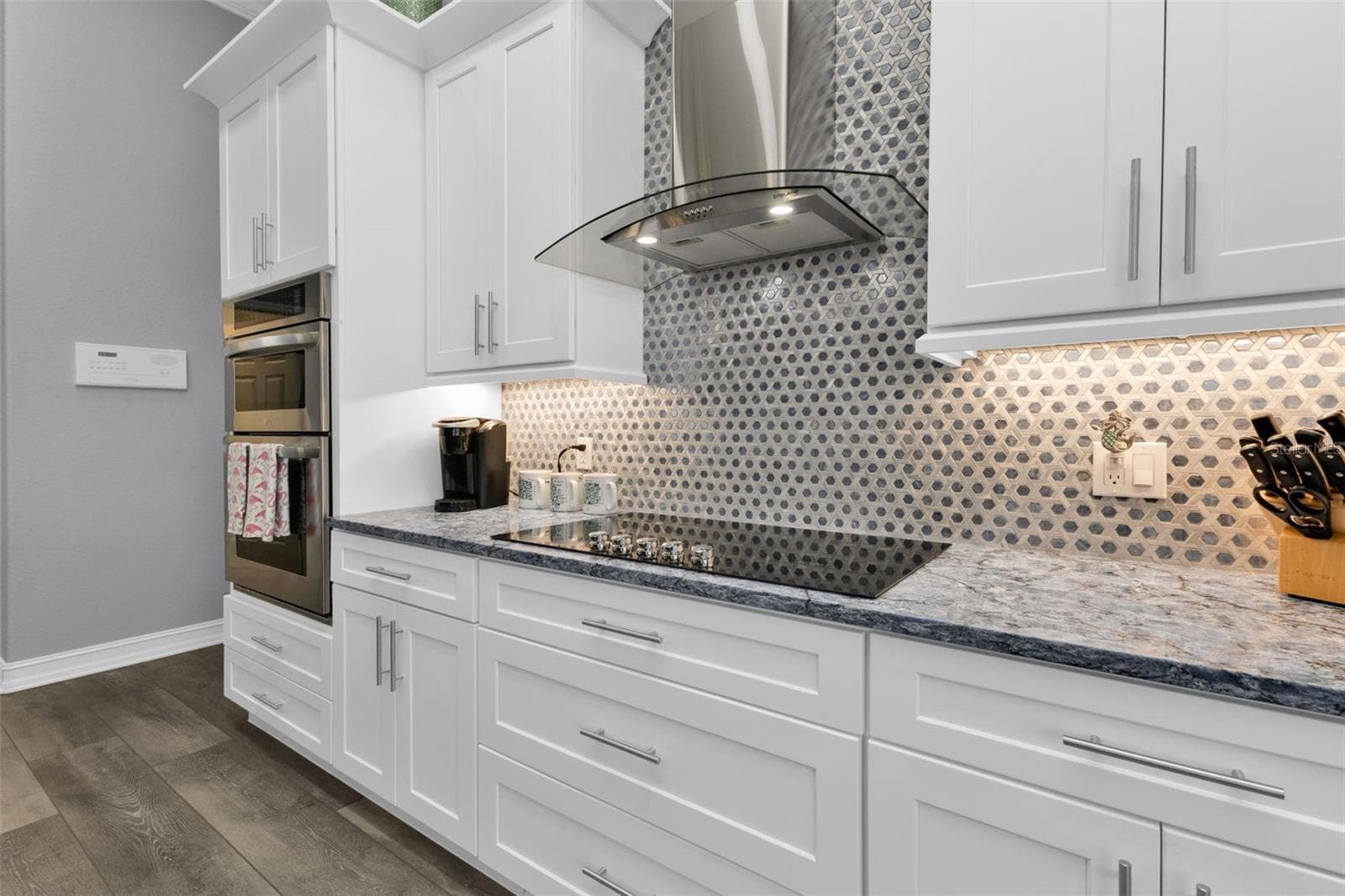 360 CAPRI ISLES COURT — photo 31 of 90