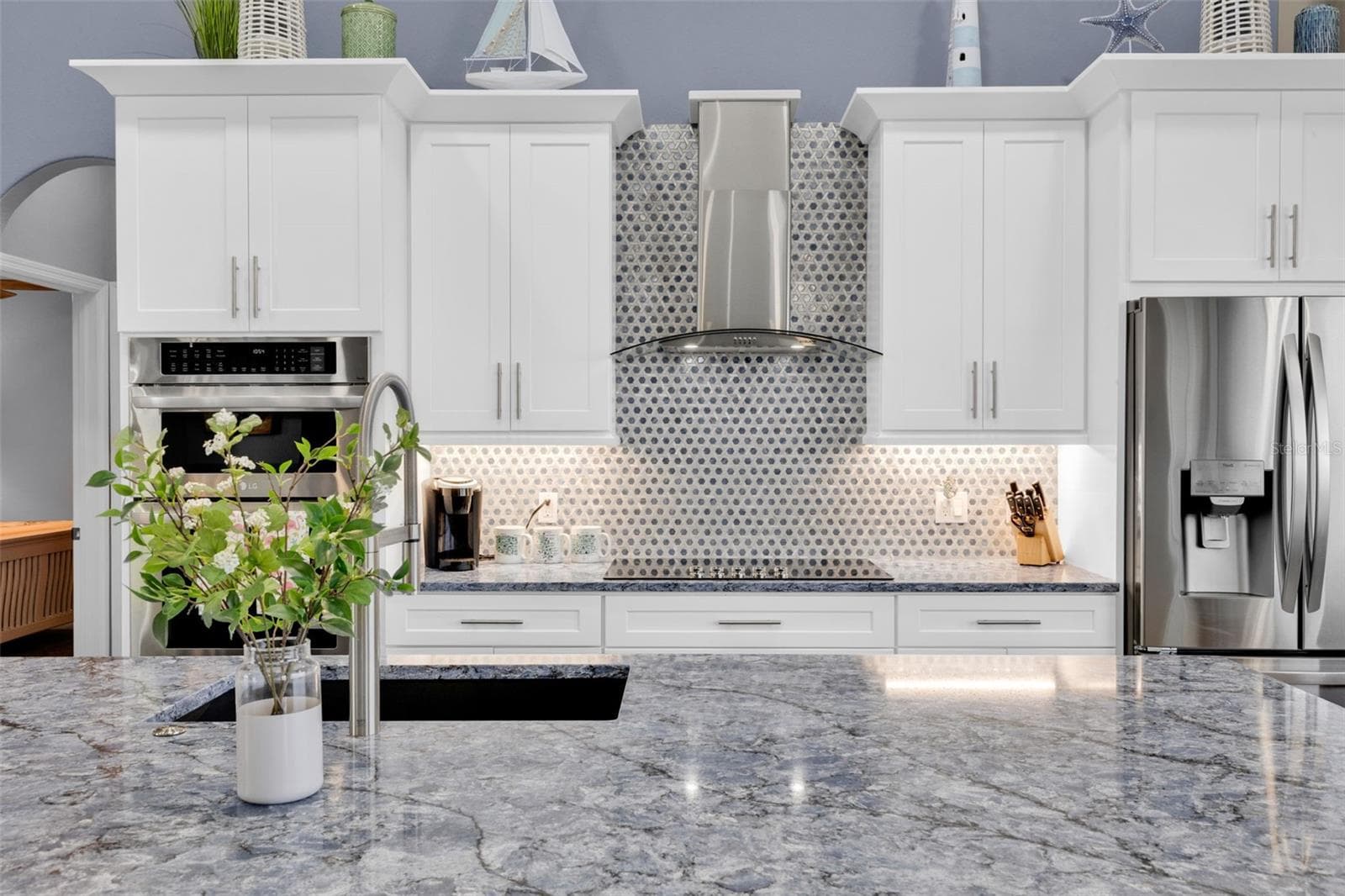 360 CAPRI ISLES COURT — photo 21 of 90