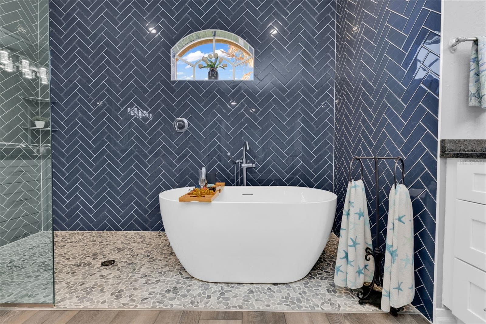 360 CAPRI ISLES COURT — photo 66 of 90