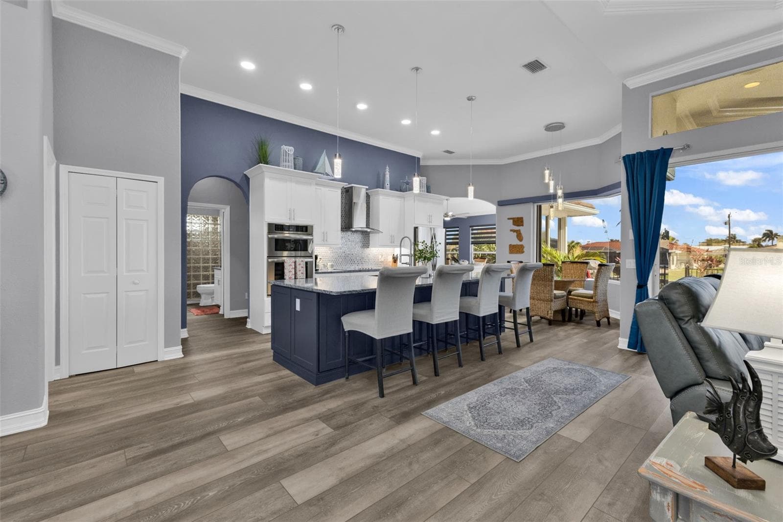 360 CAPRI ISLES COURT — photo 17 of 90