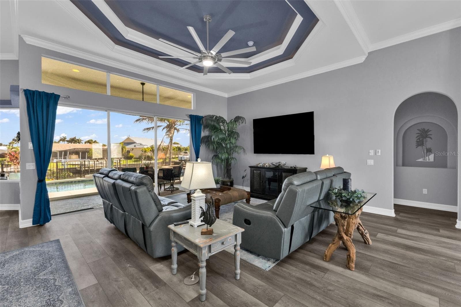 360 CAPRI ISLES COURT — photo 15 of 90