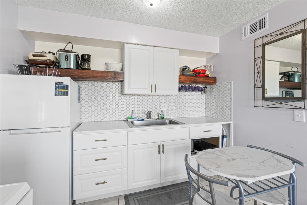 232 SAN JUAN CIRCLE — photo 3 of 25