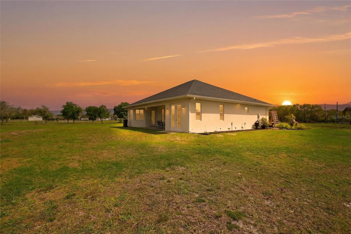 10080 WAUCHULA ROAD — photo 2 of 55