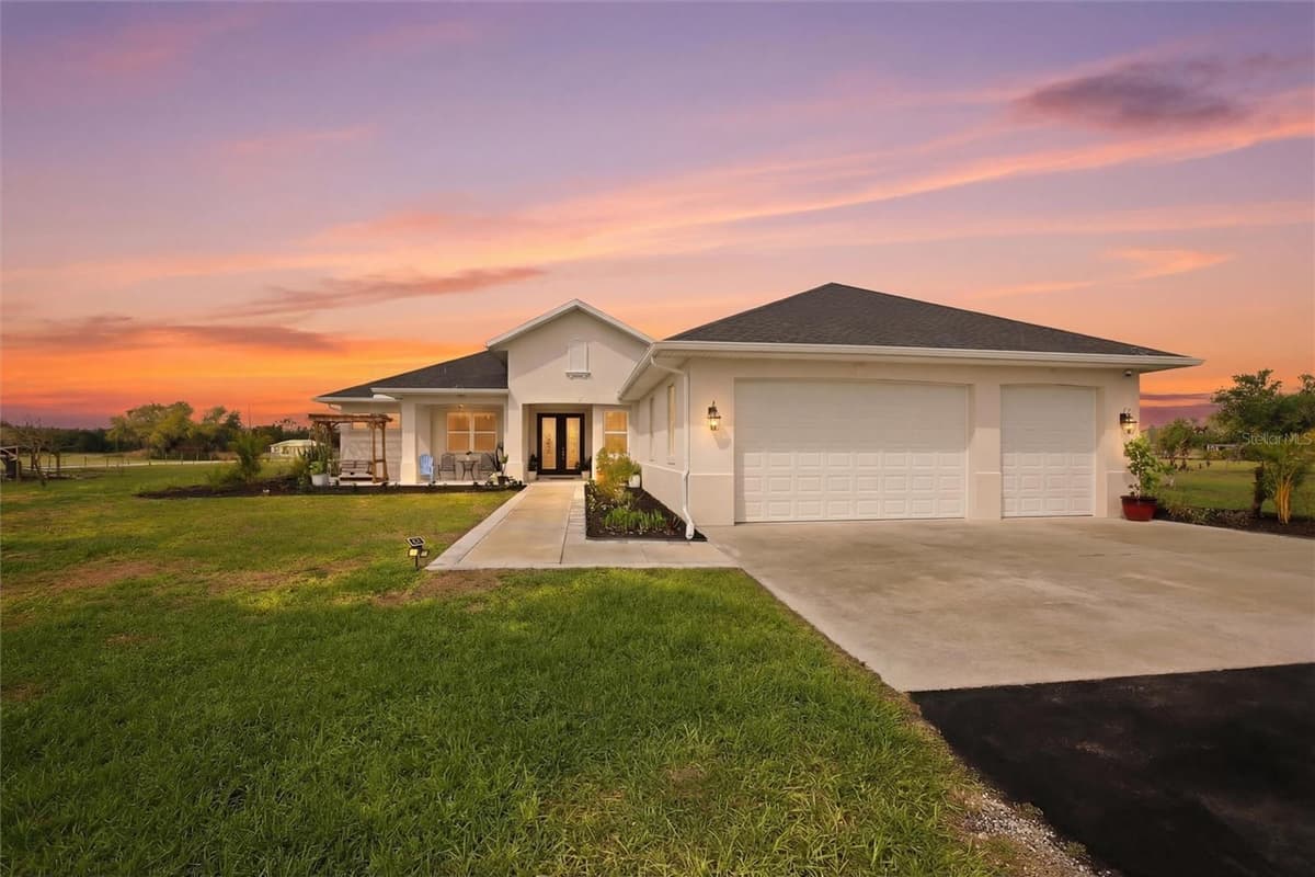 10080 WAUCHULA ROAD — photo 1 of 55