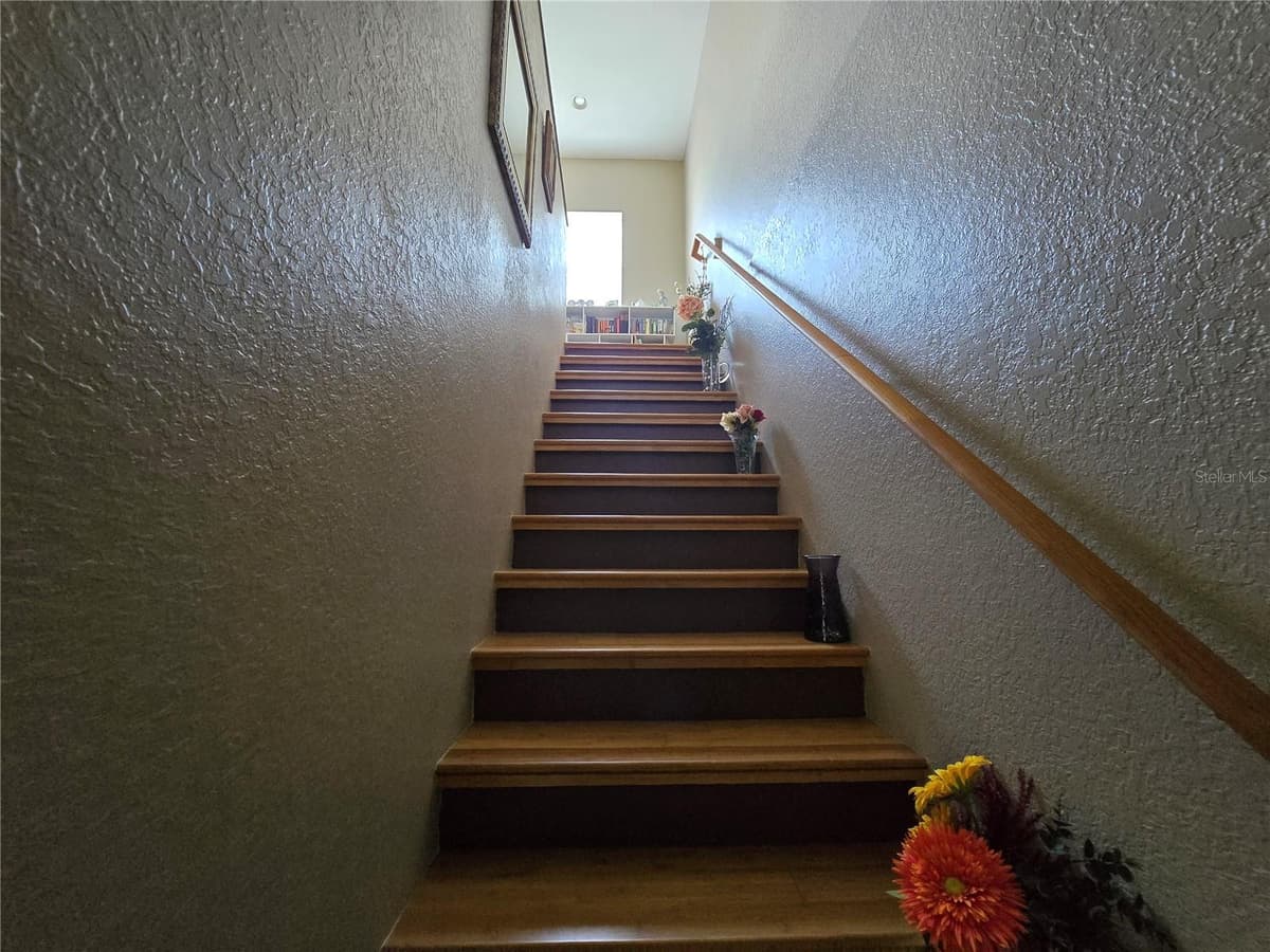 3919 CAPE HAZE DRIVE — photo 8 of 32