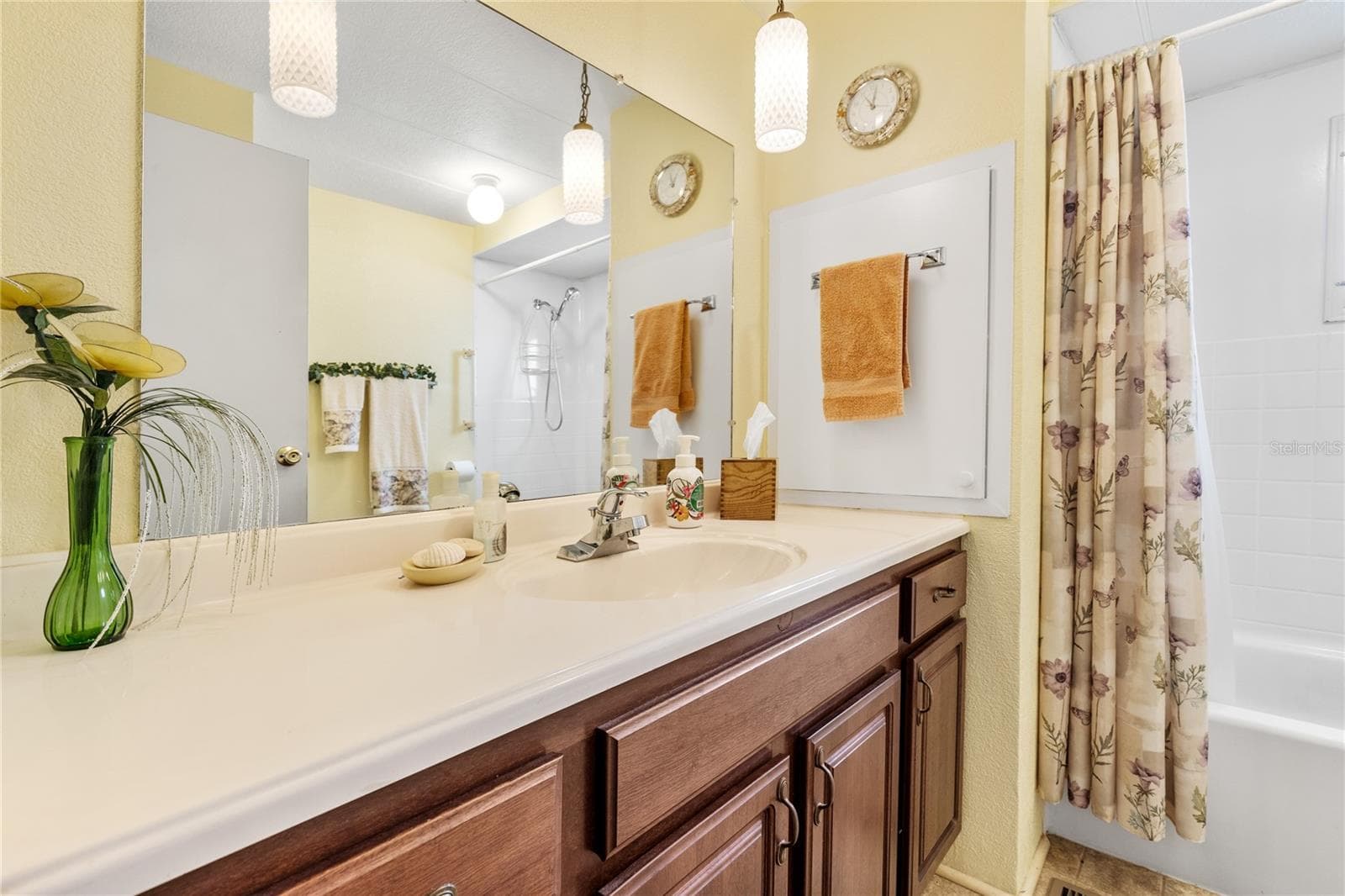 203 HARVEST LANE — photo 23 of 43