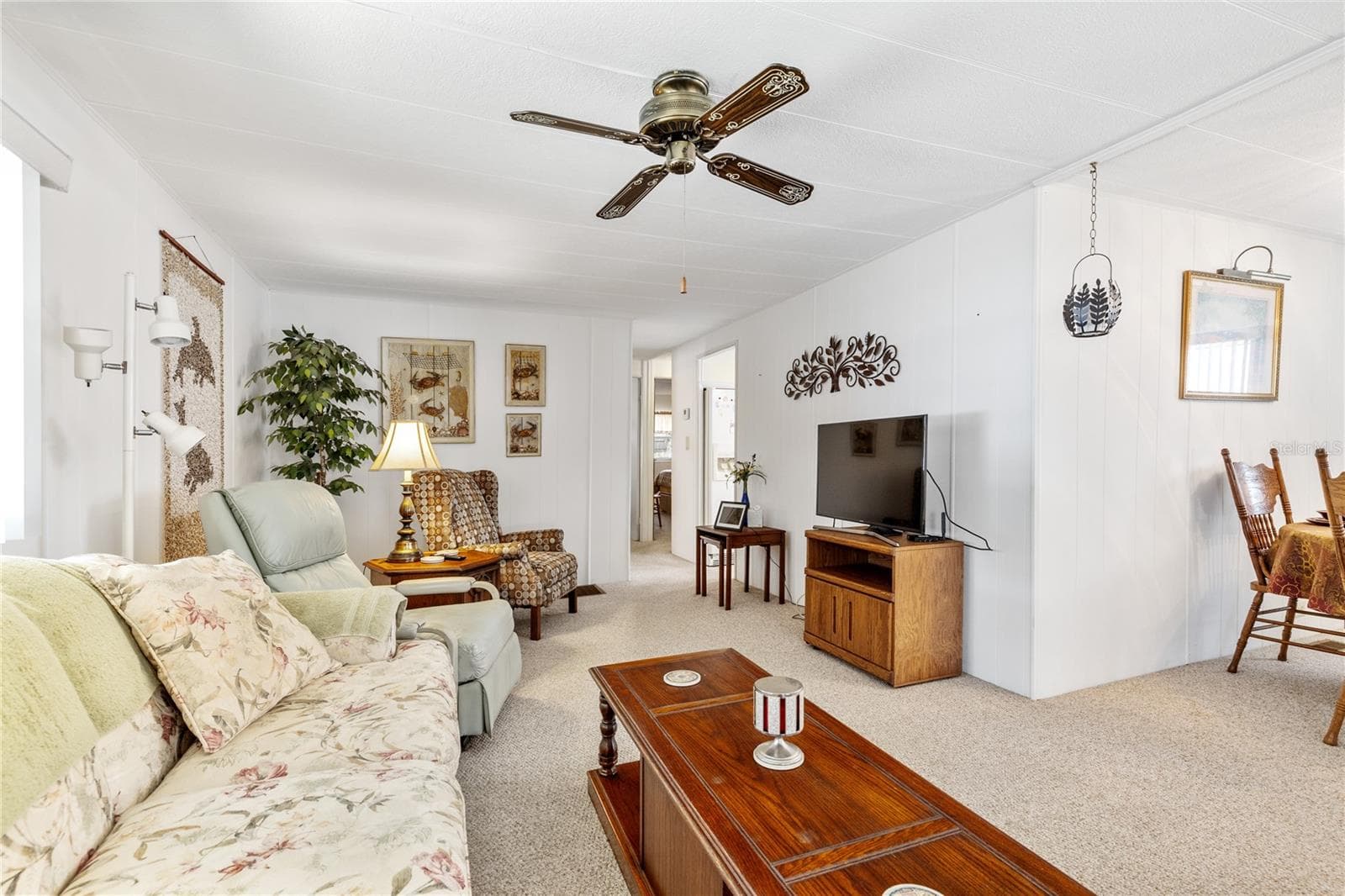 203 HARVEST LANE — photo 11 of 43