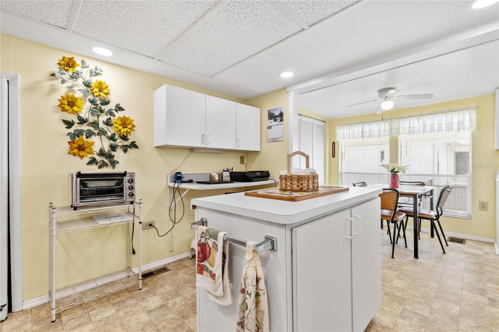 203 HARVEST LANE — photo 16 of 43