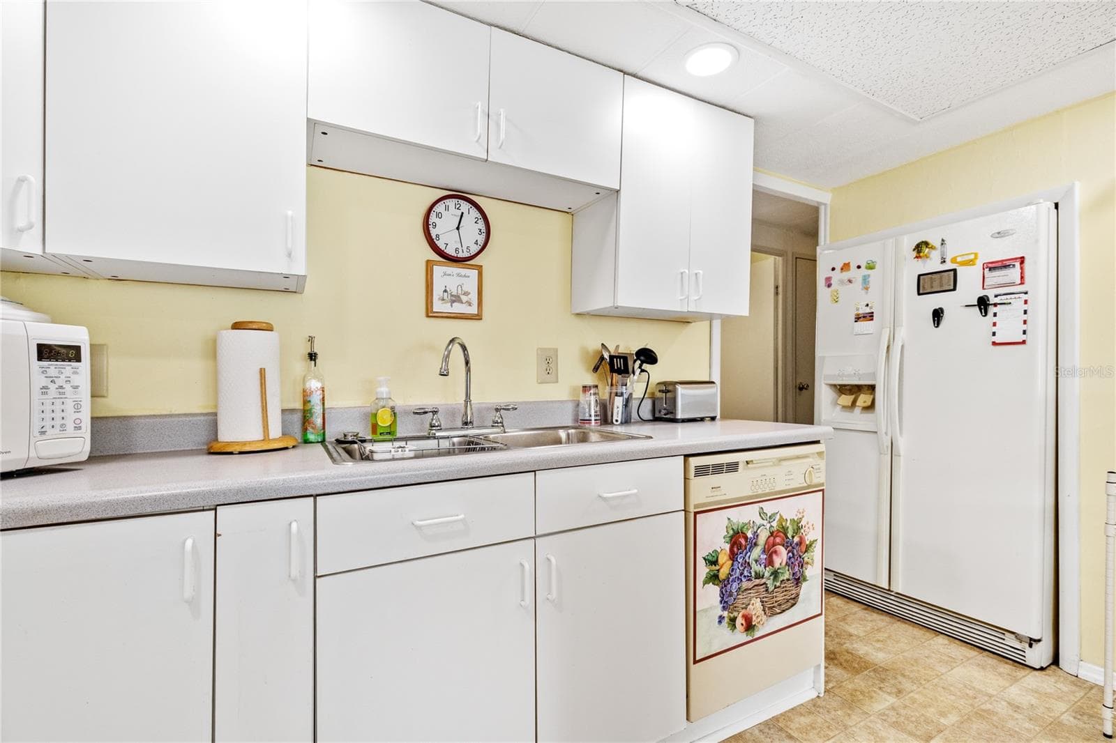 203 HARVEST LANE — photo 19 of 43