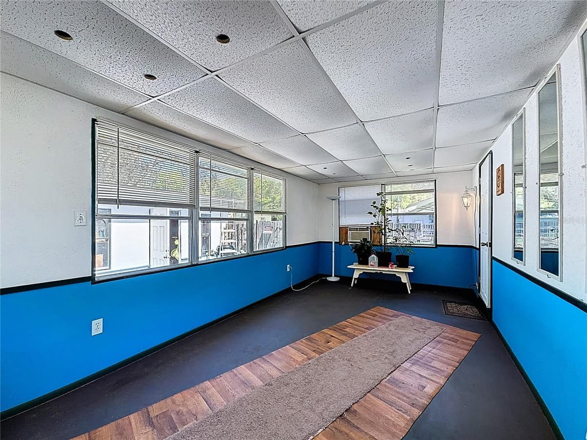7951 PARTRIDGE LANE — photo 35 of 54