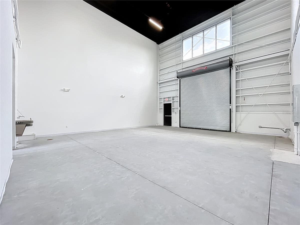 705 HENNIS ROAD — photo 15 of 18
