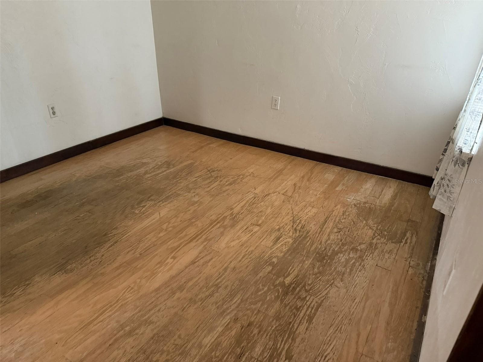 516 ORANGE DRIVE — photo 7 of 13