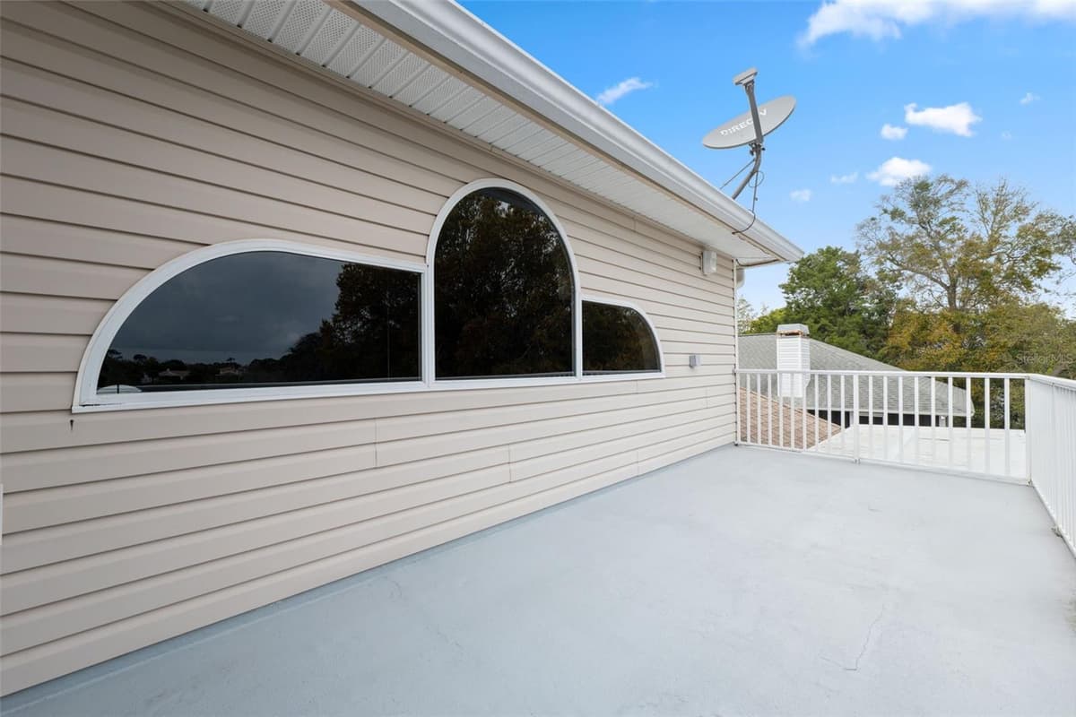 3114 BLUFF BOULEVARD — photo 39 of 84