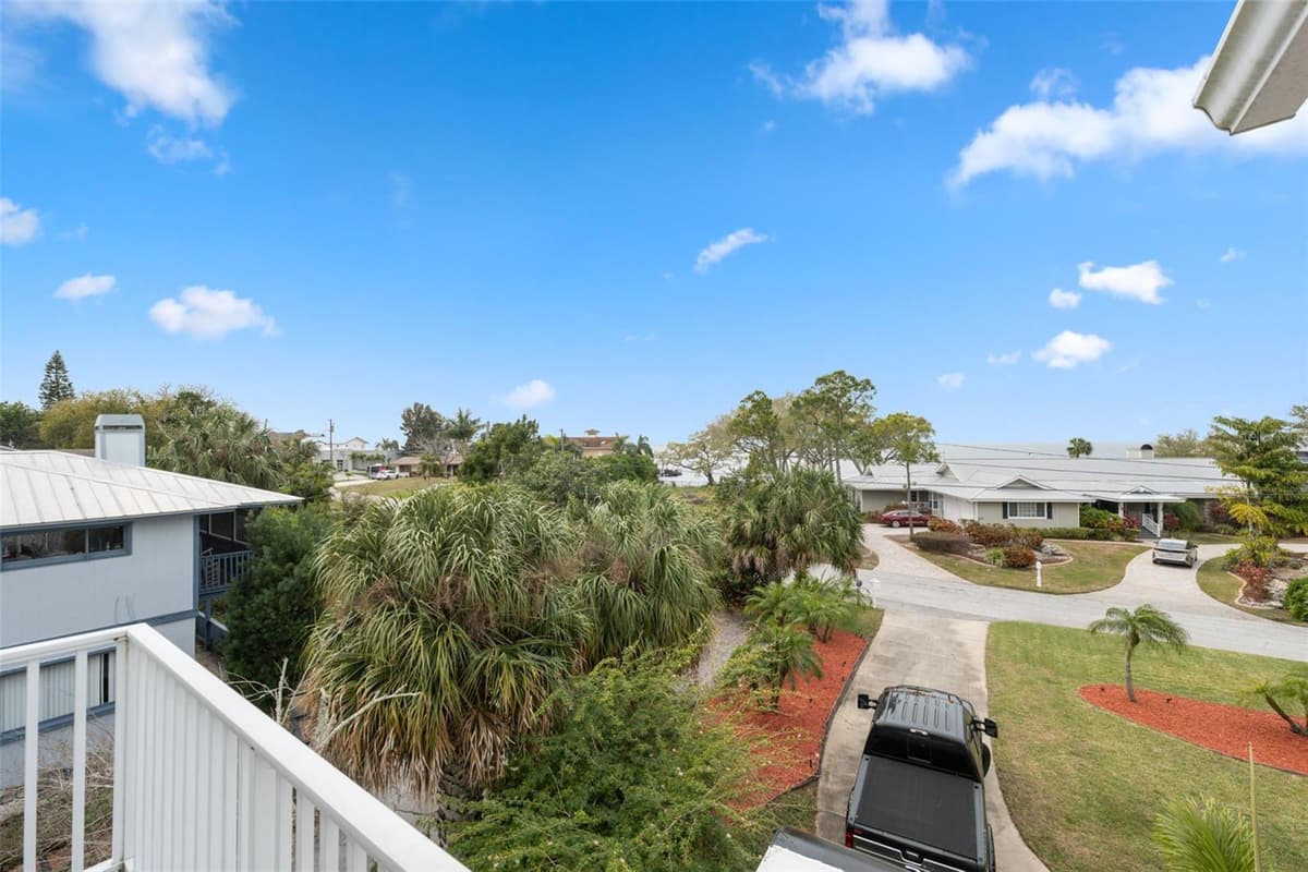 3114 BLUFF BOULEVARD — photo 47 of 84