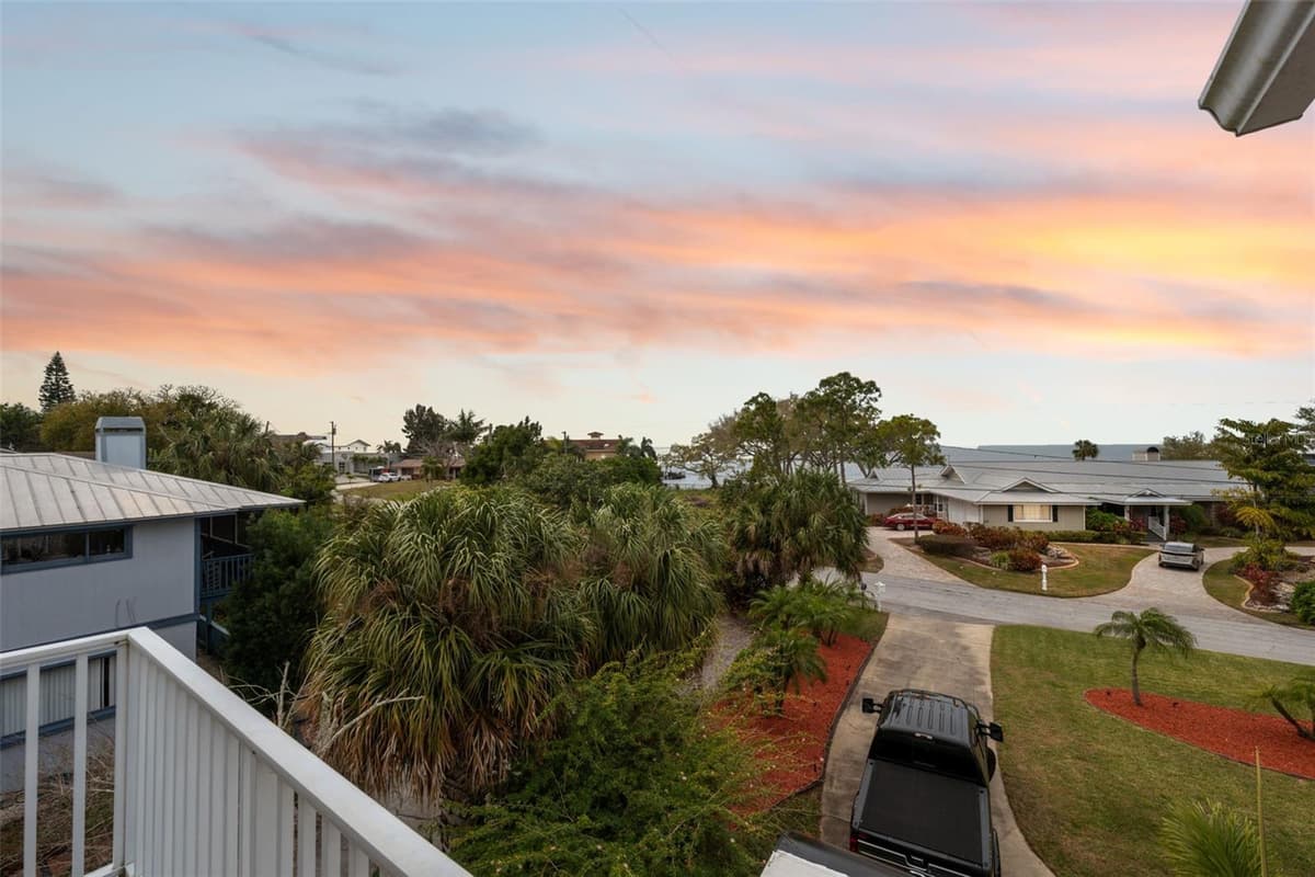 3114 BLUFF BOULEVARD — photo 48 of 84